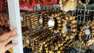 Vòng tay chuỗi đá phong thủy mắt hổ khắc chú Omani vàng-nhiều cỡ ly