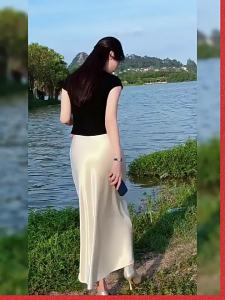 XIANGHOUMINCHU | Pearl Off-White Vinegar Silk Wrap Slim Lightweight Satin Flowing Fish Tail Skirt