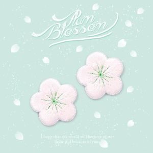 Fresh Plum Blossom Embroidery Patch Self Adhesive Decorative Sticker for Clothing Bag Quilt Sewing DIY Craft Material