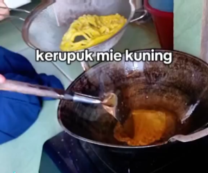 kerupuk Mie Kuning Kecil Kerupuk Ciplok kemasan 1kgK