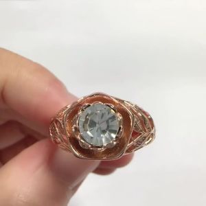 Huitan Hollow Flower Design Women Ring Vine Leaf Design Party Wedding Elegant Accessories Inlaid Shiny CZ Nature Lady Jewelry