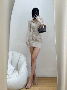 Pure Desire Spicy Girl V-neck Slim-fit Long Sleeve T-shirt Dress GQSTORE ผ้าฝ้ายทรงเอเข้ารูปแขนยาวคอโปโลฤดูใบไม้ร่วง