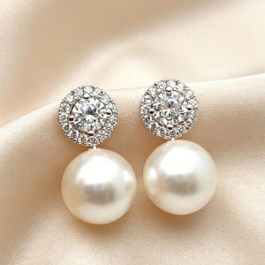 Huitan Imitation Pearl Lady Stud Earrings Elegant Female Accessories for Party Engagement Trendy Versatile Jewelry with Shiny CZ