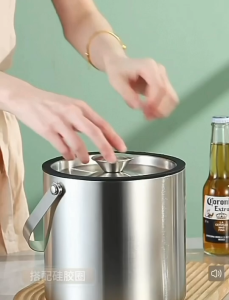 ัถังน้ำแข็ง ฝาปิด สแตนเลส 304 หนา 2ชั้น ทำให้เก็บความเย็นได้นาน 🔸ใช้ใส่น้ำแข็ง  แช่เบียร์ น้ำต่างๆ