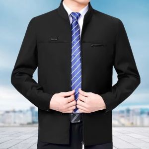 เสื้อแจ็คเก็ตผู้ชายแขนยาวคลาสสิก สีพื้น กันน้ำ ซิปหน้า คอปกตั้ง ปรับข้อมือได้ เหมาะสำหรับฤดูใบไม้ผลิและฤดูใบไม้ร่วง