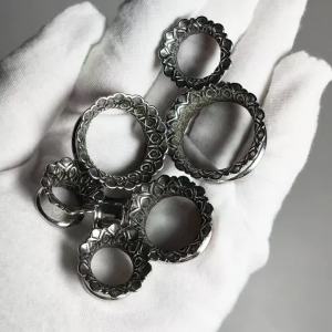2-1PCS Surgical Steel Round  Carved Lotus Hollow Flared Ear Plugs Saddle Ear Strengther Expansion Earring Piercing Ear Tunnel