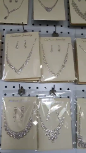 [HCM]BỘ TRANG SỨC KIM CƯƠNG  ZIRCON  LẤP LÁNH SANG TRỌNG QUÍ PHÁI BTSCHOCKER18
