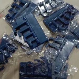 gantungan hook tempel 4 kait lipat /gantungan baju/ gantungan tas/peralatan dapur
