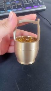 Ornamen Kuningan Ember Sungai Emas Feng Shui Kabinet Anggur Kantor Kreatif Dekorasi Penyimpanan Kunci Rumah