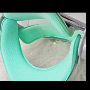 Gối Hỗ Trợ Cổ Thiết Kế Công Thái Học Với Dây Đeo Có Thể Điều Chỉnh Chất Liệu Polyester Thoáng Khí Chăm Sóc Cổ Thoải Mái Bền Bỉ Món Quà Lý Tưởng