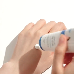 【SG】ROUND LAB Birch Juice Moisturizing Sunscreen SPF 50+ PA++++ 50ml Hydrating & Refreshing&Isolating & UV Protection &Brightening Skin Tone