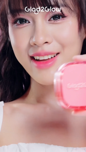 LAGI DISKON...!!! Glad2Glow Perfect Blurring Powder Foundation setting two way cake TWC Mengandung squalane dan vitamin E concealer pengontrol