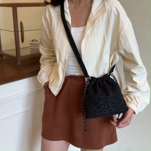 🔥กระเป๋าสะพายข้าง สไตล์วินเทจคลาสสิค แฟชั่นมาใหม่ แฟชั่นฤดูใบไม้ผลิต ฮิตมากตอนนี้ งานดี 6สี