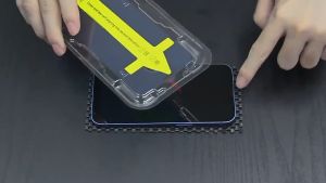 คลิกเดียวติดตั้งตัวป้องกันหน้าจอความเป็นส่วนตัวสำหรับ ไอโฟน 16 11 6 6S 7 8 15 14 Plus 13 12 14 15 pro Max XR X XS Max 12 13 Mini ฟิล์มกระจก ฟิล์มกันแอบมอง คลุมทั้งหมดติดตั้งอย่างรวดเร็วHD Glass