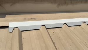 แผ่นปิดลอนหลังคา ครอบ ครอบบน แผ่นปิดเชิงชาย เหล็กเมทัลชีท ลอนมาตรฐาน760 ครอบบากลงลอน มุงได้6เมตร (SET 8ชิ้น)