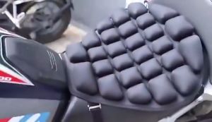 เบาะนั่งมอเตอร์ไซค์ สีดำ EVA โฟมนุ่มสบาย bantal Kursi อเนกประสงค์สำหรับจักรยานไฟฟ้ามอเตอร์ไซค์