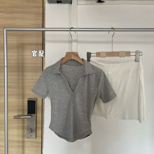 Ôm Vừa Vặn Áo Thun Ngắn Tay Cổ Chữ V Áo Thun Mùa Hè Ins Thiết Kế Ngắn Màu Xám Áo Dành Cho Đi Làm Văn Phòng Màu Sắc Tinh Khiết Phong Cách Hàn Quốc