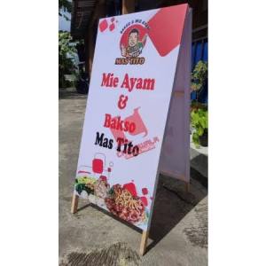 Rangka Stand Banner Tipe Engsel Dengan Kayu Lebih Tebal Tinggi 120cm X Lebar 60cm