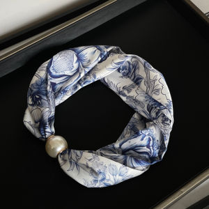 New Vintage French Style Pearls Silk Scarf Womens Necklace with Magnetic Clasp Fashionable Decorative Accessory for Spring Summer