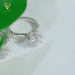 Lore Jewellery - Cincin Moissanite Lapis Emas 18K -  Danica Flower Silver Ring 0.5 / 1.0 Carat [GRA Certificated and After Sales Warranty]