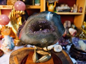 Amethyst geode / amethyst cave 紫晶镇 / 彩晶镇 / 紫晶洞 / amethyst cluster