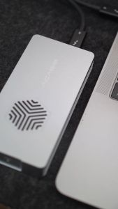 Acasis Vỏ SSD USB4.0 M.2 Nvme sấm sét  40Gbps Tương thích với Thunderbolt 3/4 USB3.2/3.1/3.0/2.0 có quạt làm mát Hộp Bảo Vệ Ssd Tốc Độ Cao Bảo Hành Quốc Tế 1 Năm - Lazada