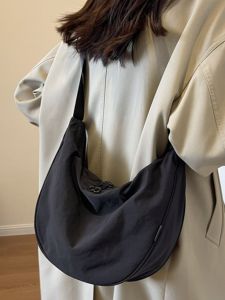 Large Capacity Dumpling Shaped Nylon Crossbody Bag for Women Single Shoulder Mobile Phone Bag Pure Color Versatile Student Bag