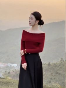 HUOLISI | Off-Shoulder Slimming Sweater