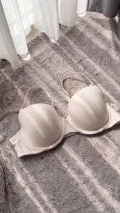Bra Wanita Kawat Busa Tipis Cup 3/4 Love by Gap Motif Polos