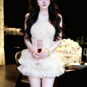 Elegant Luxurious Lace Embroidery Halter Neck Dress