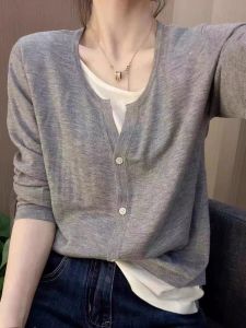 เสื้อสเวตเตอร์ถักคอวีผ้าขนสัตว์เนื้อดีสำหรับผู้หญิง แจ็คเก็ตสีพื้นแบบแยกชิ้น แฟชั่นฤดูใบไม้ผลิ 2025 แขนยาว เสื้อชั้นใน