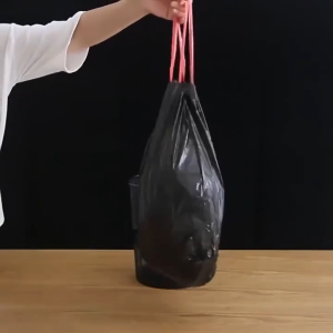 Z-Gadget⚡Drawstring Garbage Bag 45cmx45cm15pcs/Roll Garbage Bag With Automatic Closing Rope Plastik Sampah Garbage Plastic Bag 45X45cm Pe Extra Thick Type Drawstring Home Trash Bags Plastik Tong Sampah Bertali Tambah Tebal