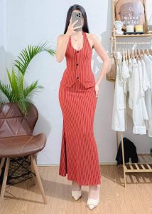 TERNO TOP AND MERMAID SKIRT BARK CREPE FABRIC CAN FIT TO SMALL TO SEMI LARGE ONLY SIZE 25 TO 29 ACTUAL PHOTOS POSTED  TAAS NG MODEL 54