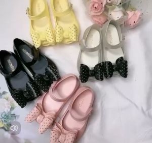 MINI MELISSA FLAT SHOE BOWTIE ( SIZE 22/23 - 28/29 )