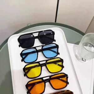 1/2Pcs Women Summer Square Retro Sunglasses Street Style for Beach Travel Vacation