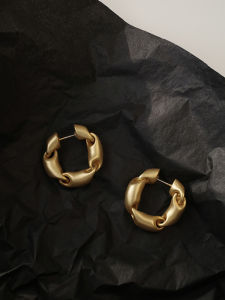 Midi S925 Silver Needle Fashionable Matte Metal Earrings Chain Design Stud Earrings Womens Trendy Cold Style Jewelry