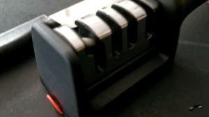 🚩8.8(ถูกที่สุด)เครื่องลับมีด กรรไกร แบบช่อง  ใช้งานสะดวก  ง่ายปลอดภัย