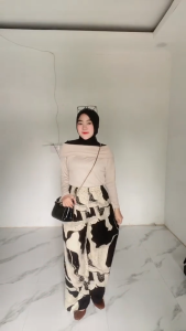 Sabrina Blouse Wanita Lengan Panjang Premium