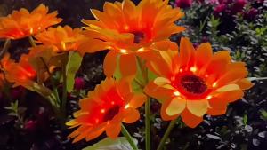Solar Sunflower Lights 1/3 Head Simulated Flower Garden Stake Outdoor Waterproof LED Landscape Decor for Yard Lawn Patio