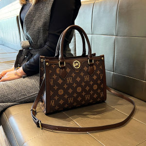 Fashionable Large Capacity Leather Womens Tote Bag Single Shoulder Crossbody Bag Stylish Handbag Casual Chic Neutral Style
