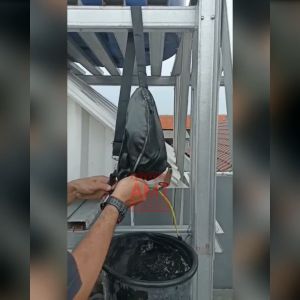 TAS KULIT PRIA SELEMPANG BAHU Simple & Muat Banyak Barang