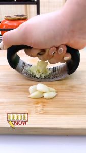 1pc Stainless Steel Thick Garlic Press Garlic Mincer & Crusher Kitchen Tool NP&P