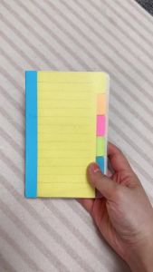 1PC Giấy Ghi Chú Nhiều Màu Neon Có Kẻ Dòng Tự Dính Kèm 60 Tờ Giấy Ghi Chú Kẻ Dòng Màu Sắc Ngẫu Nhiên Dùng Để Sắp Xếp Tài Liệu