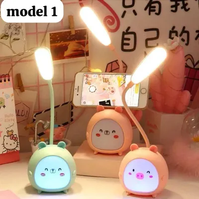 ￼LAMPU BELAJAR KOREA KARAKTER LED PORTABEL PORTABLE TIDUR HIAS UNIK NIGHT LAMP ANAK LUCU MEJA LIGHT BAC model 1 24.999 model 2 44.999 Lampu belajar LED Didesain dengan bentuk yang lucu dan ringan membuatnya dapat dibawa kemanapun untuk menemani aktivit