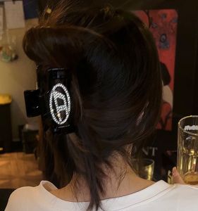 Acrylic Letter Full Drill Hair Claw: A Simple Elegance Shark Tail Accessory for Women Fashionable Hair Grips