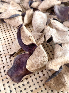 New Year Gift Box Guangdong Special Product Chenpi 250g Bottle Jar Packaging Traditional Chinese Dried Fruit Snack from Farmers