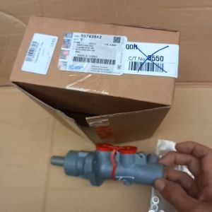 TỔNG PHANH TRÊN ( HEO CÁI THẮNG ) XE  CHEVROLET CAPTIVA MÁY XĂNG  CÓ ABS đời 2007 - 2011 hàng chính hãng mã 93743542