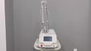 【吉隆坡設有展廳】Portable laser co2 fractional Removal Stretch Mark Private and Tight Skin Repair Beauty Machine