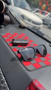 Dadu Dashboard Mat Anti-slip Magic Sticky Thai Style Checkmate Dice Phone Sunglass Holder Car Pelapik Dashboard Kereta