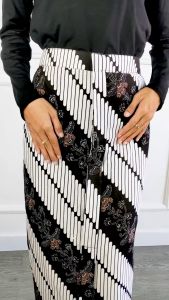 ROK BATIK LILIT MODEL ROK BATIK UNTUK KEBAYA ROK SPAN BATIK OOTD ROK SPAN ROK LILIT BATIK 2025